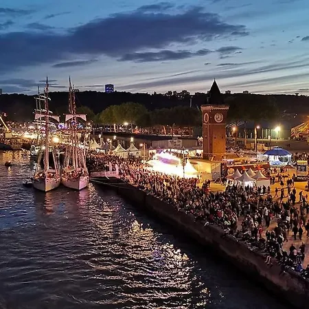 Jean Paul 2 Au Coeur De , Gare 