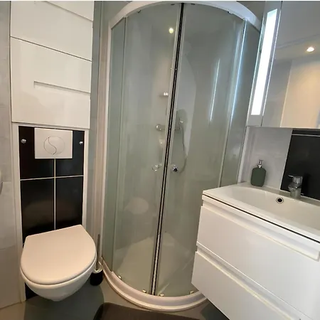 Appartement Jean Paul 2 Au Cœur De , Gare Ménage&linge Inclus