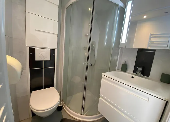 Appartement Jean Paul 2 Au Cœur De , Gare Ménage&linge Inclus